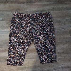 Penningtons 5x Active Zone Multicolor Abstract Capris